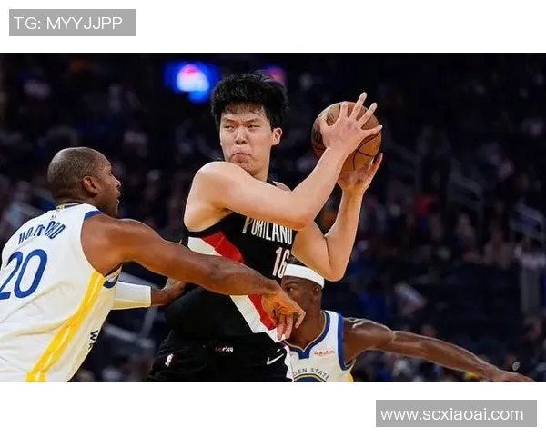 NBA常规赛：开拓者击败火箭，杨瀚森全能表现助布克奈特末节狂飙